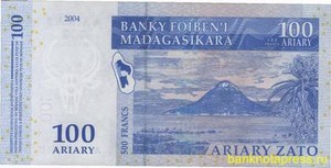 100 ариари 2004 года мадагаскар